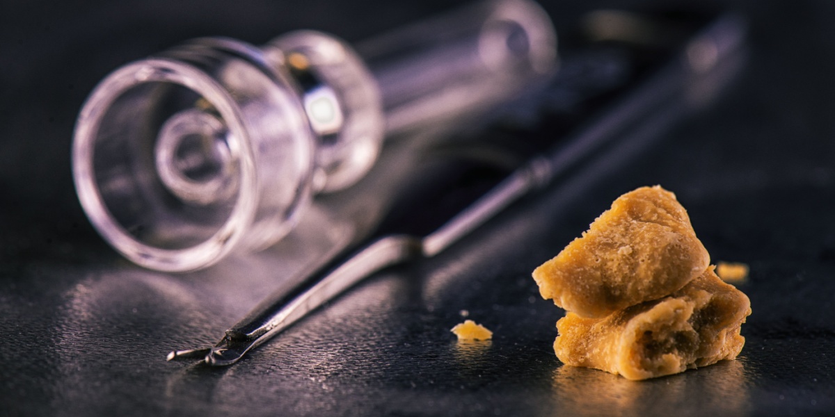 Dabbing and Cannabis Concentrates: Safety Tips and Effects Dabbing and Cannabis Concentrates: Safety Tips and Effects