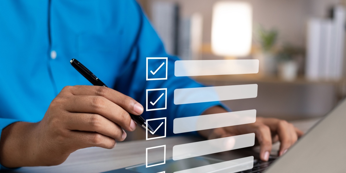 a close-up photo of a person taking a self-test with 4 items answerable by yes or no like in the CAGE questionnaire