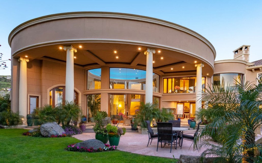 6390 Meadows Court LLC  CA