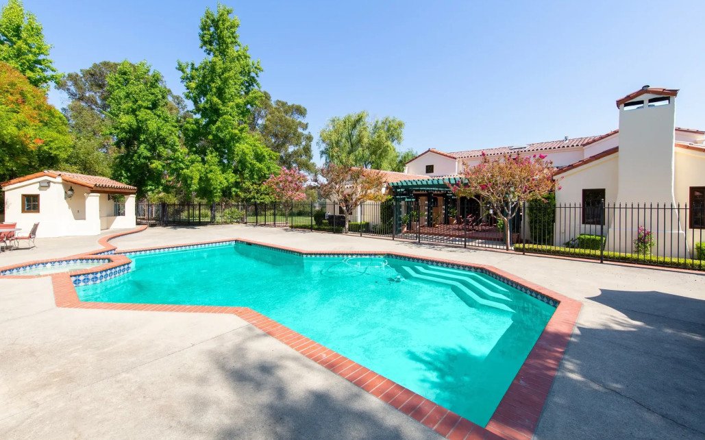 Alhambra Valley Retreat LLC