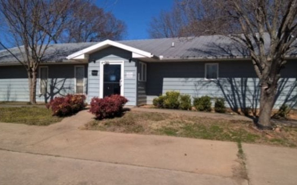 Lakes Regional Community Center  TX