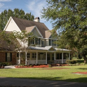 Whispering Oaks Lodge