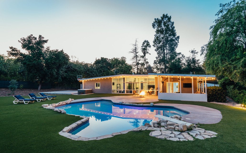 Journey Hillside Tarzana LLC