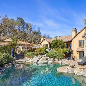 CDT Service Corporation