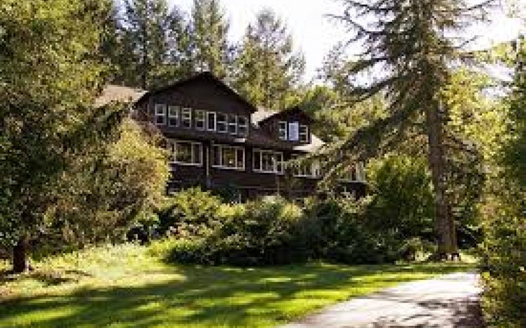 Azure Acres Recovery Center  CA