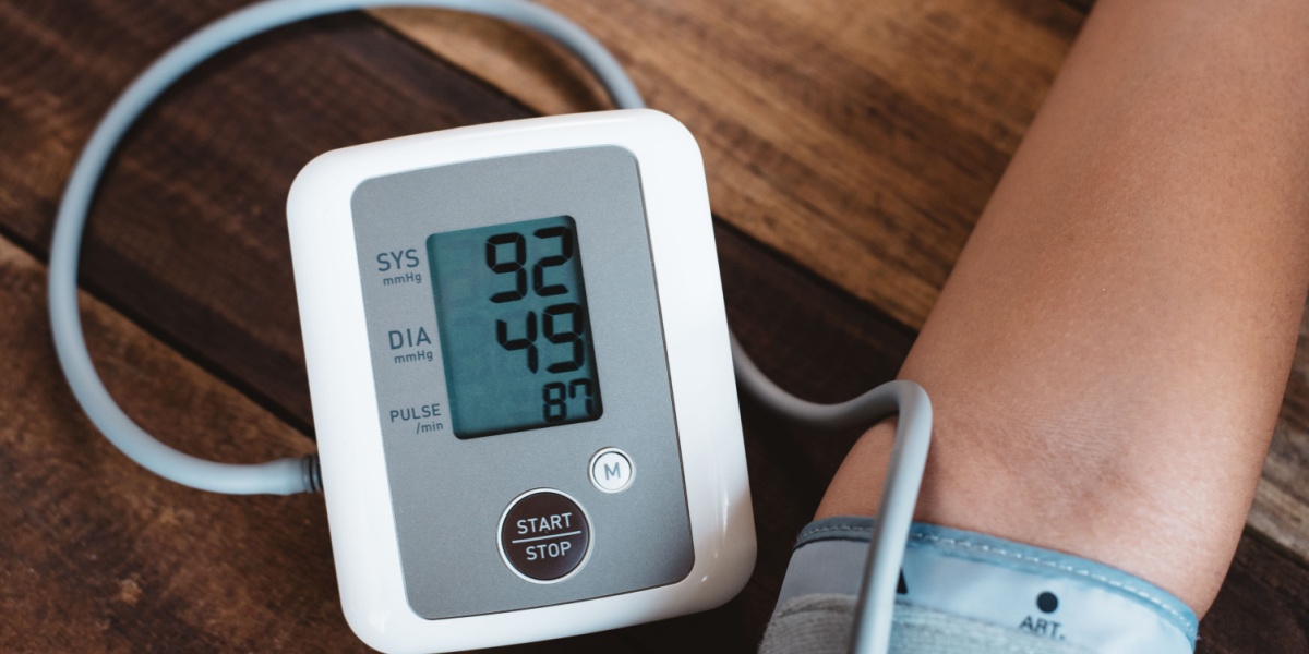 Prednisone Withdrawal: Symptoms, Timeline, and Safe Tapering