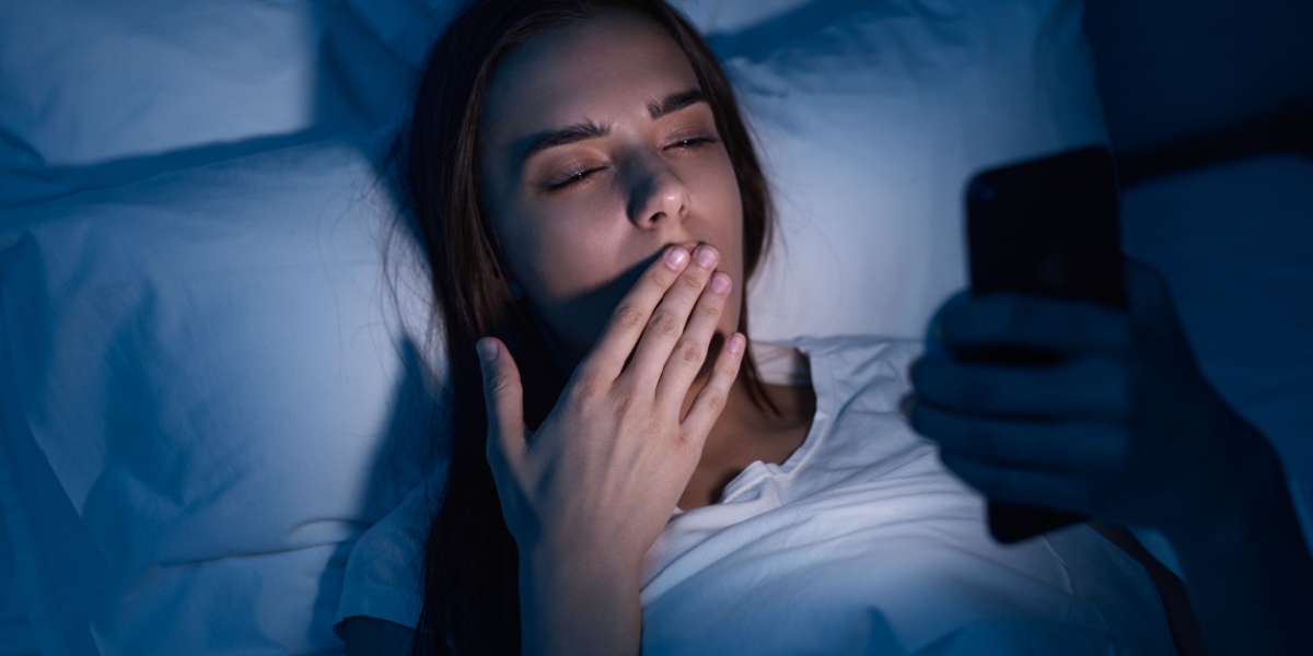 Exhaustion and Smartphone Use: Bidirectional Addiction Cycle